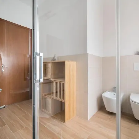 101, Centro Citta * コモ